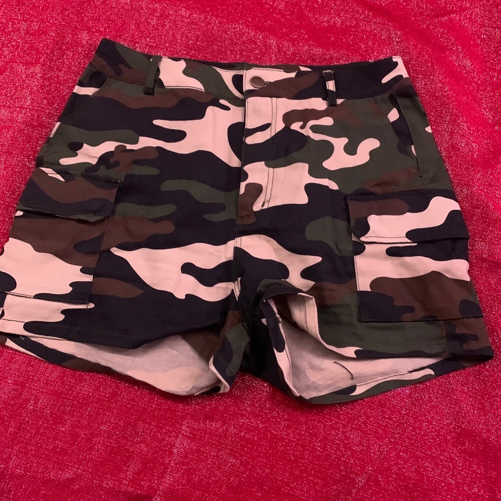 high waisted Camo shorts